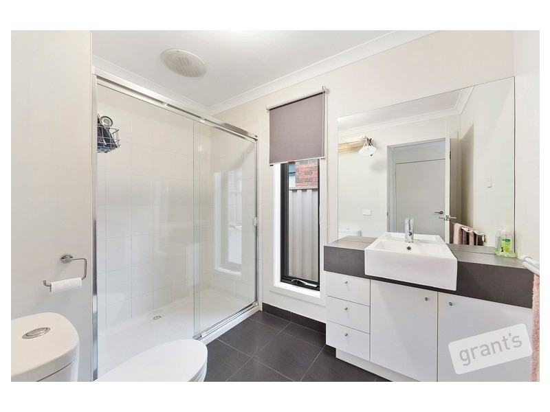 16 Unicorn Street, Pakenham VIC 3810