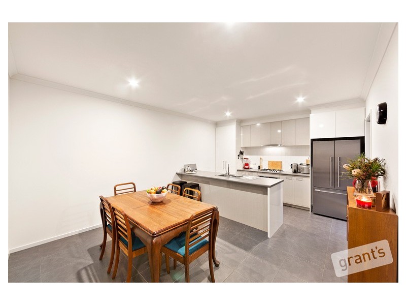 21 Curran Drive, Officer VIC 3809