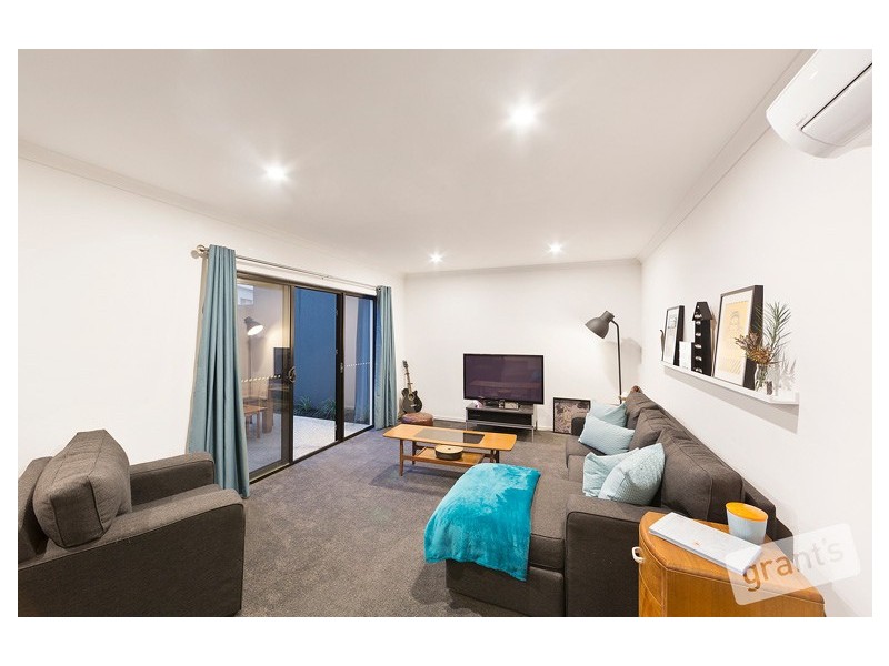 21 Curran Drive, Officer VIC 3809