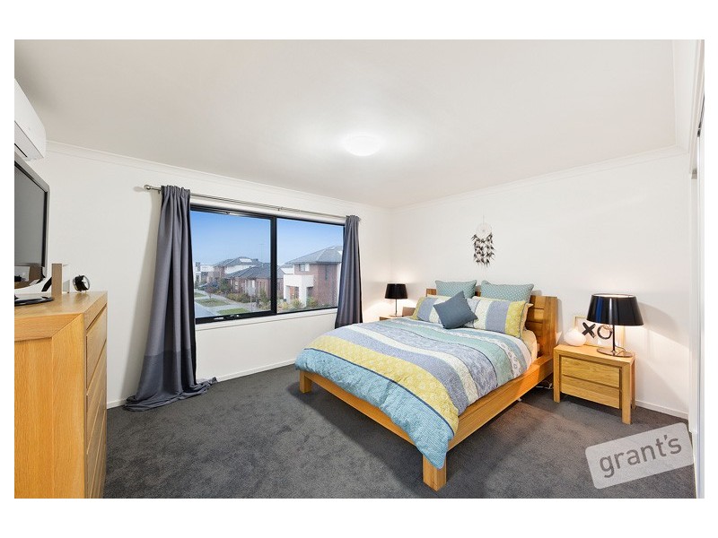 21 Curran Drive, Officer VIC 3809