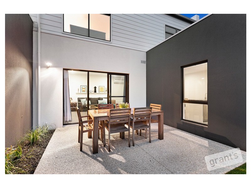 21 Curran Drive, Officer VIC 3809