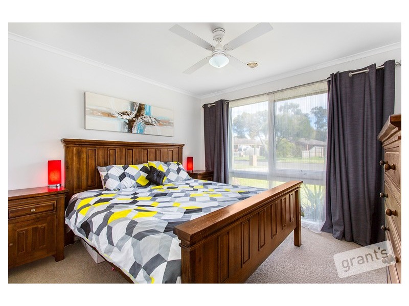 22 Whimbrel Crescent, Carrum Downs VIC 3201