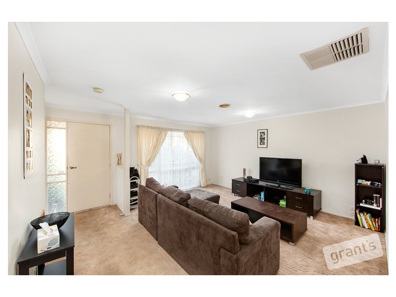 49 Sneddon Drive, Narre Warren South VIC 3805