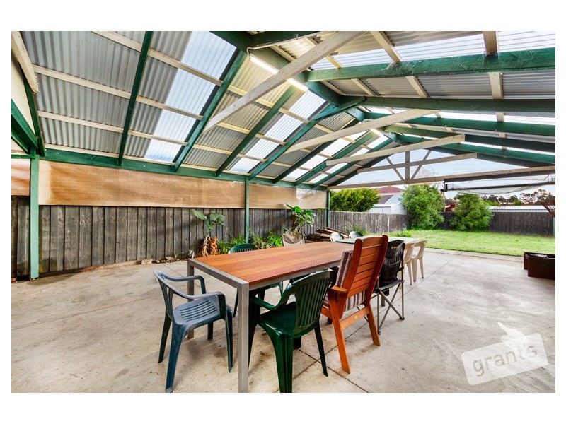 49 Sneddon Drive, Narre Warren South VIC 3805