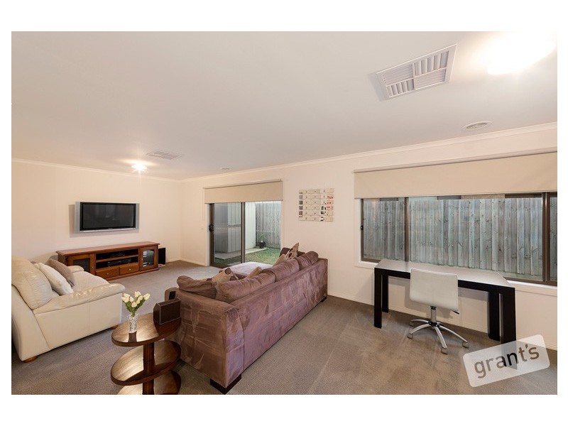 51 Sandalwood Drive, Pakenham VIC 3810