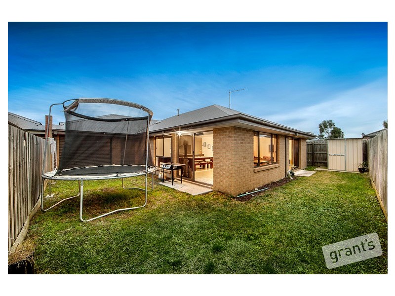 51 Sandalwood Drive, Pakenham VIC 3810