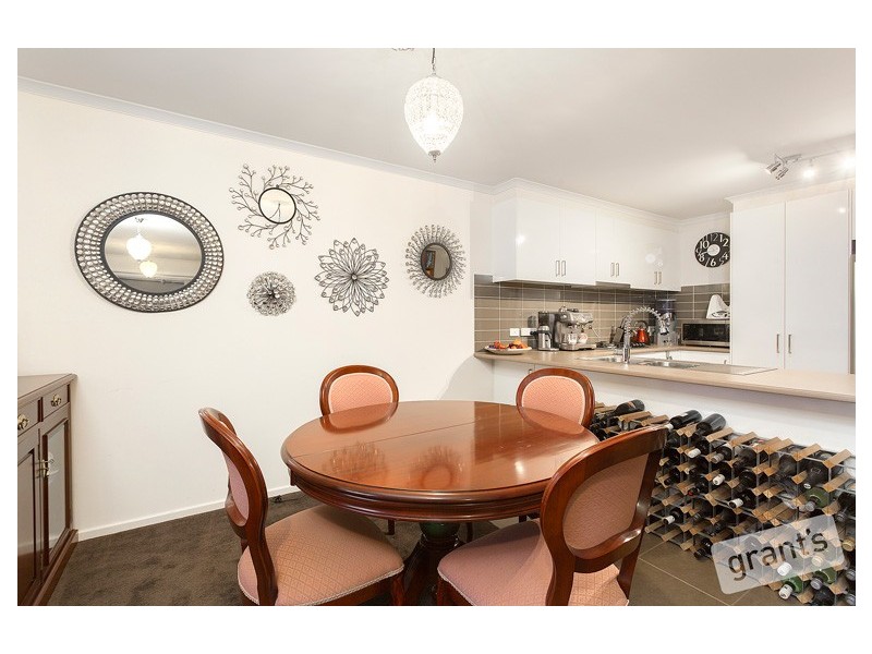 24 Discovery Street, Pakenham VIC 3810