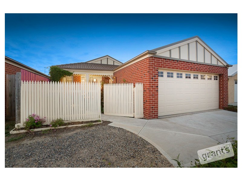 24 Discovery Street, Pakenham VIC 3810