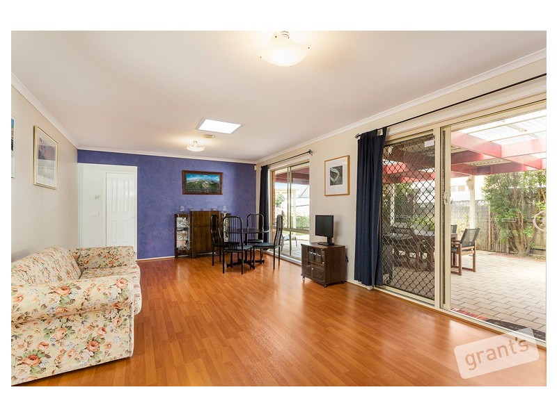 5 Opal Court, Skye VIC 3977