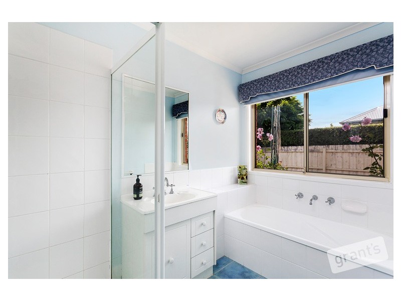 5 Opal Court, Skye VIC 3977