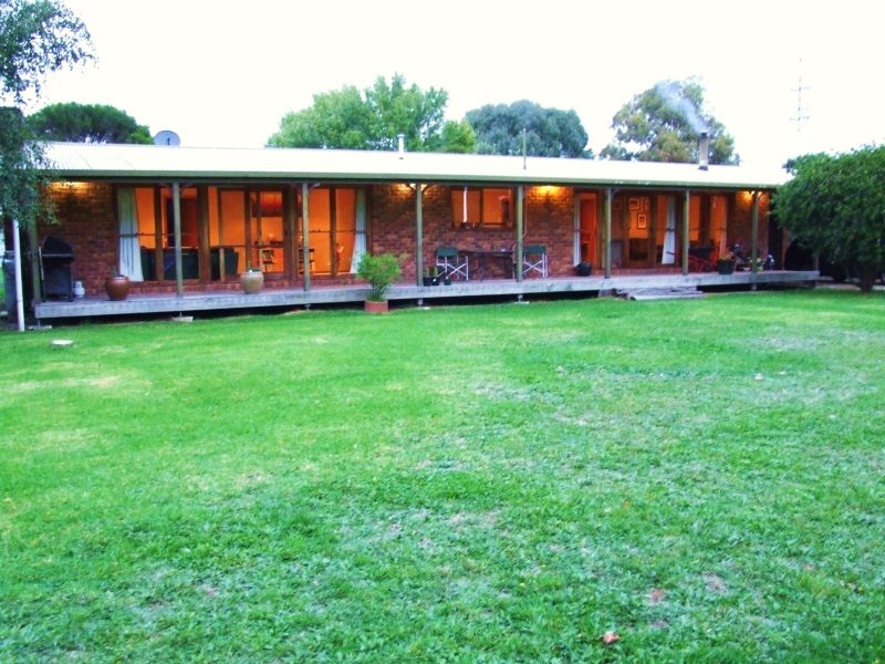 350 Sand Road, Longwarry VIC 3816