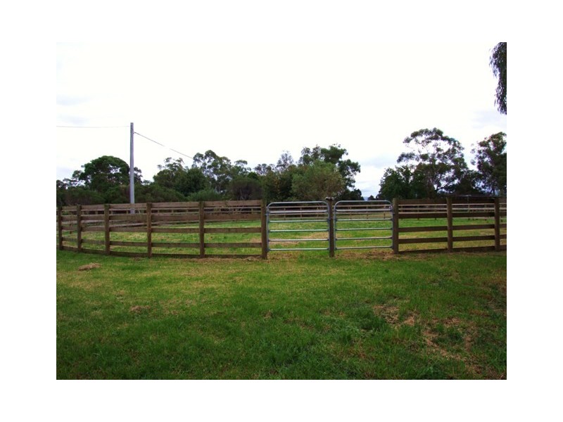 350 Sand Road, Longwarry VIC 3816