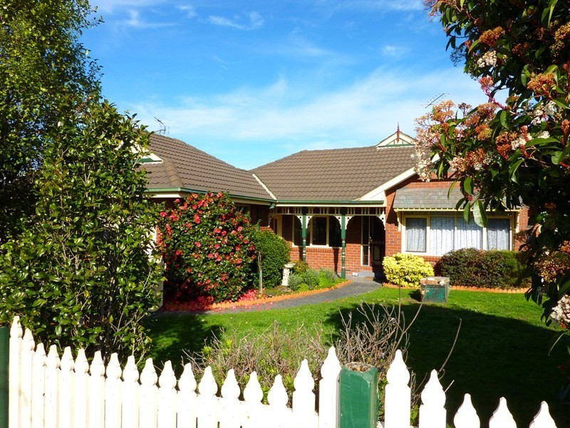 42  Leigh Drive, Pakenham VIC 3810