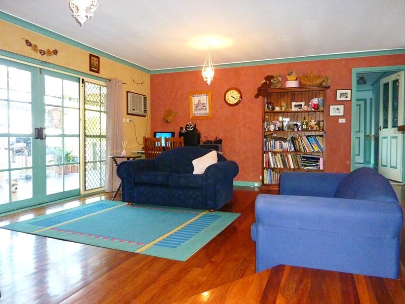 42  Leigh Drive, Pakenham VIC 3810