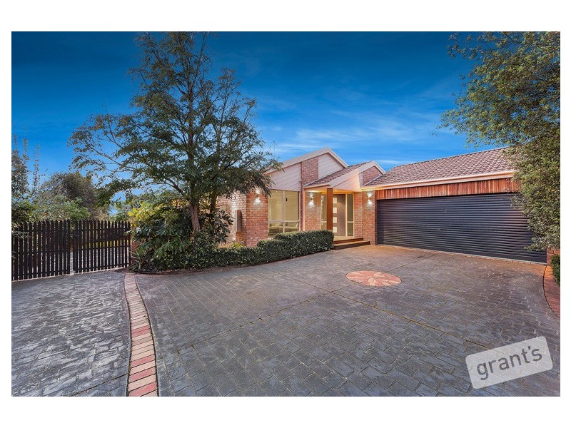 11 Nathan Court, Pakenham VIC 3810