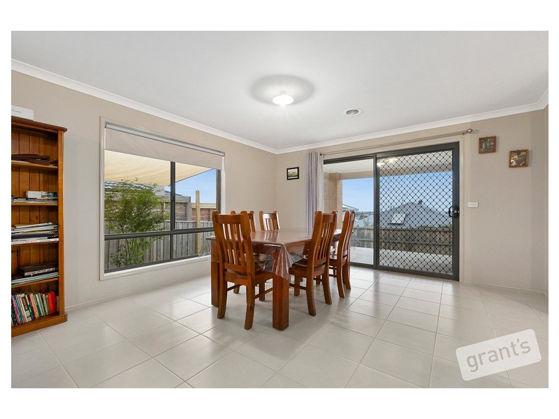 71 Harrison Way, Pakenham VIC 3810