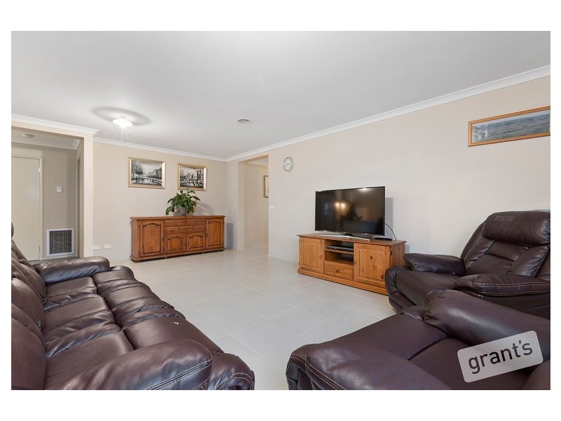 71 Harrison Way, Pakenham VIC 3810