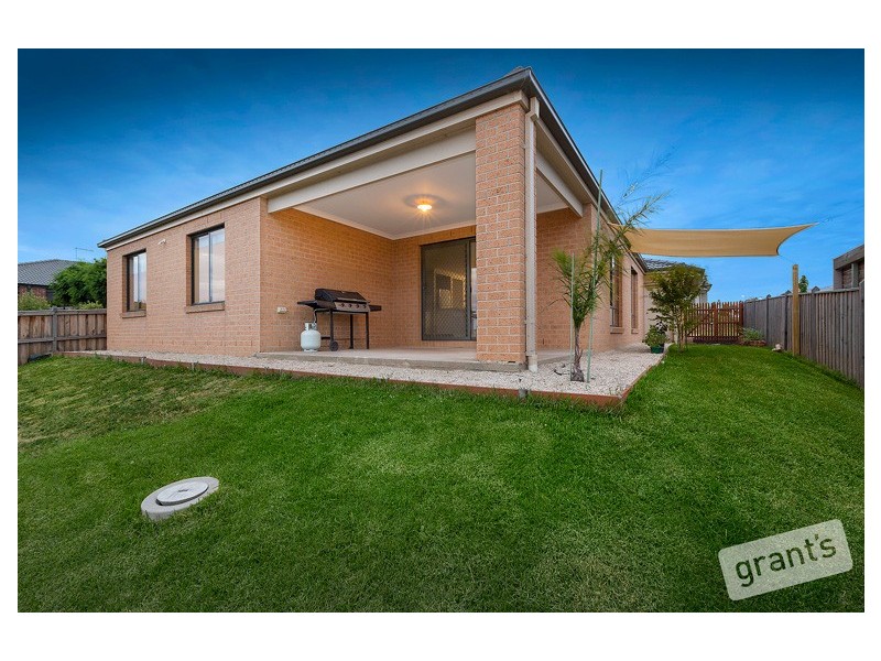 71 Harrison Way, Pakenham VIC 3810
