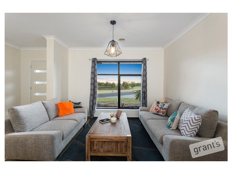 2 Sarton Link, Pakenham VIC 3810