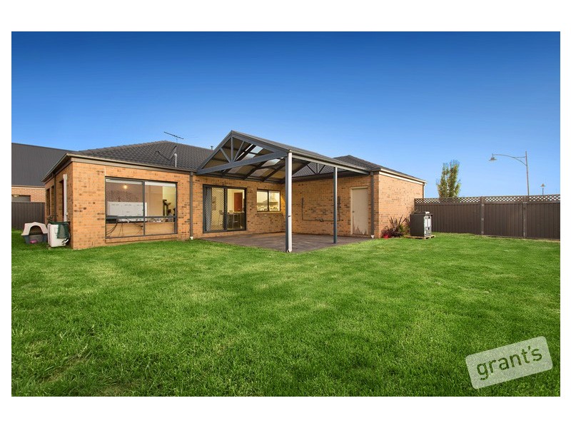 2 Sarton Link, Pakenham VIC 3810