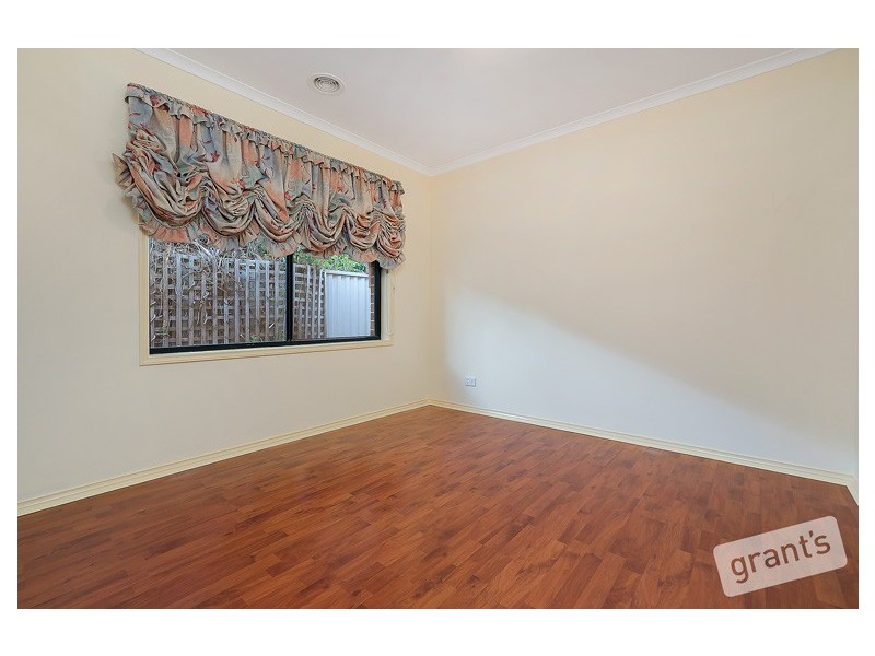 8 Catherine Place, Pakenham VIC 3810