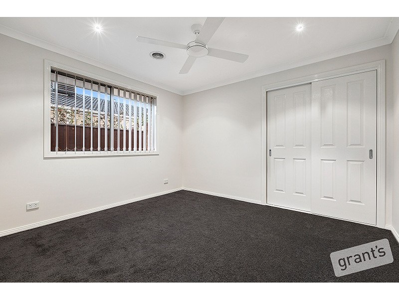 17 Vanessa Circuit, Pakenham VIC 3810