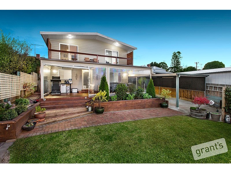 9 Lardner Road, Drouin VIC 3818