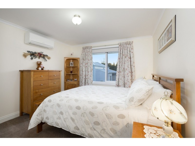 9 Lardner Road, Drouin VIC 3818