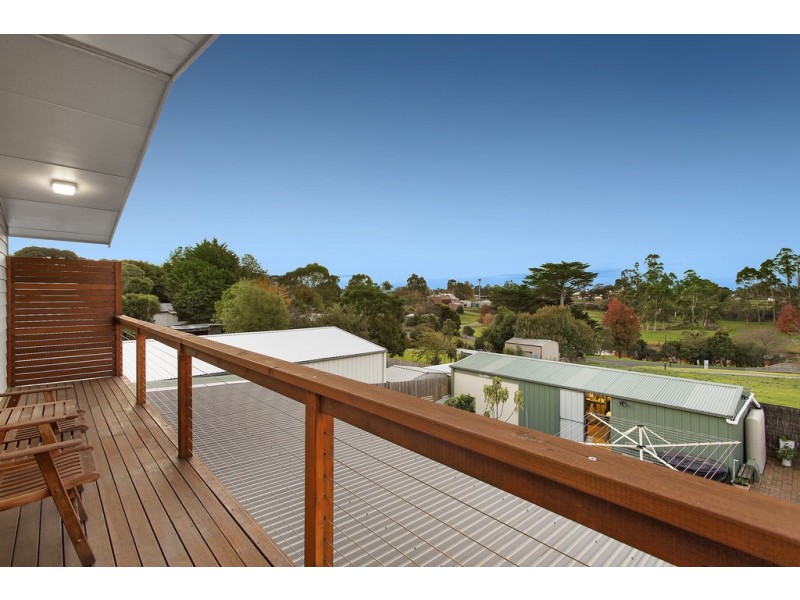 9 Lardner Road, Drouin VIC 3818