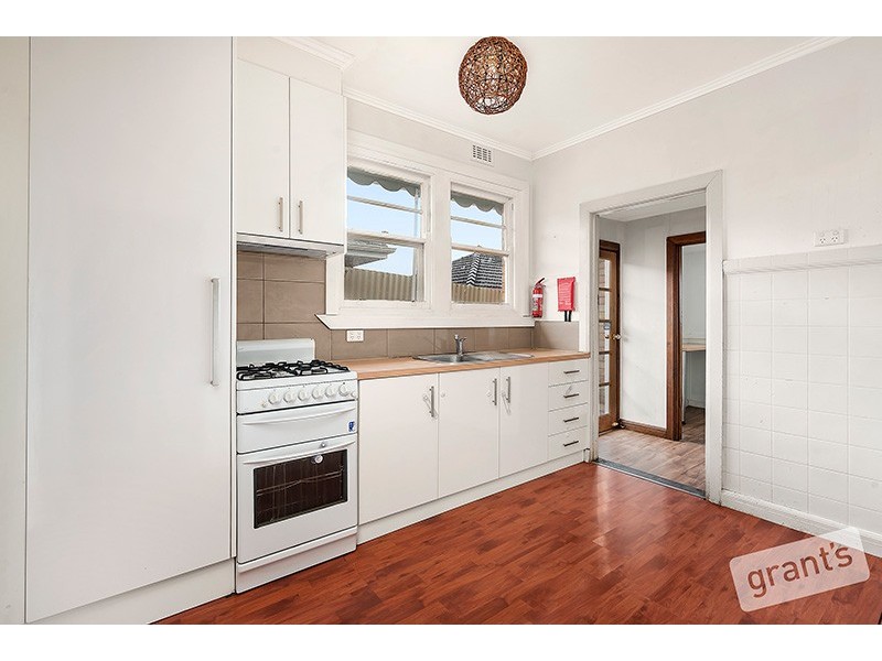 2/83 Jones Road, Dandenong VIC 3175