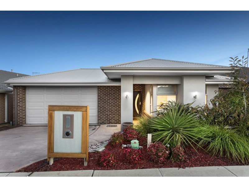 46 Superior Waters, Pakenham VIC 3810