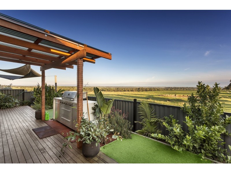 46 Superior Waters, Pakenham VIC 3810