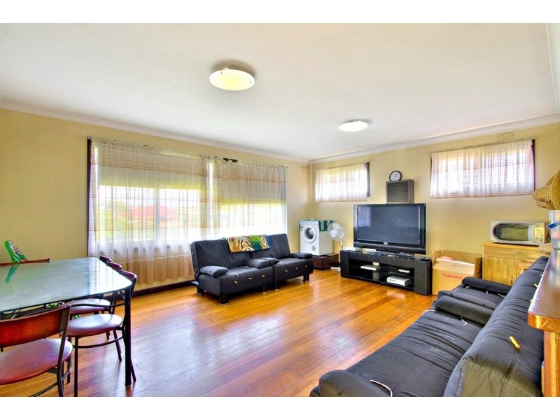 42 Sharon Road, Springvale South VIC 3172