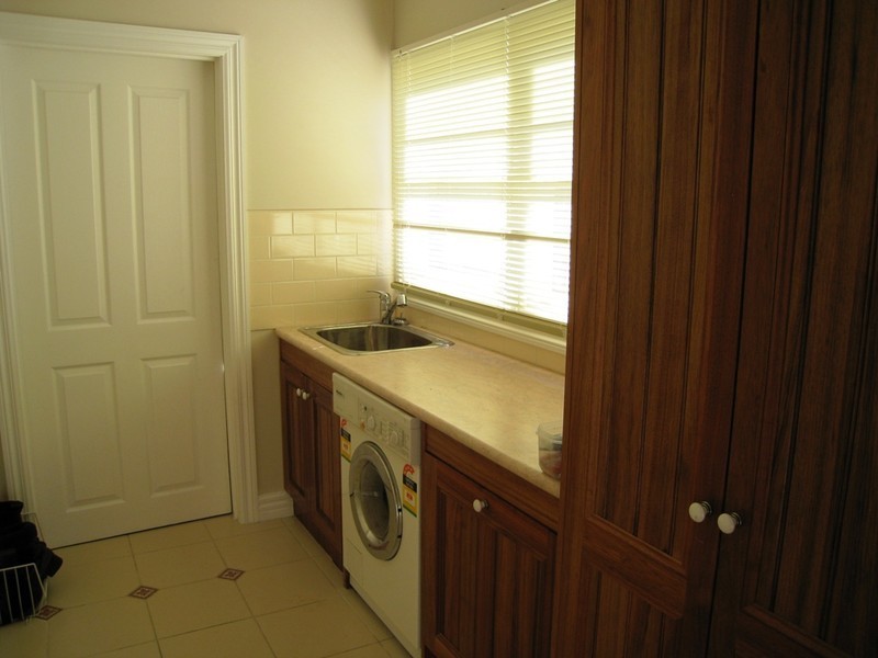 7 Trevethic Road, Springvale VIC 3171