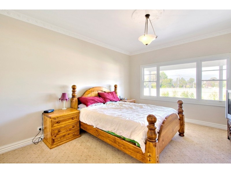 7 Trevethic Road, Springvale VIC 3171