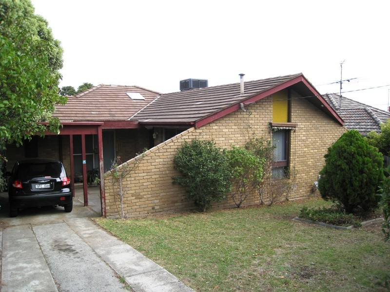 18 Coolavin Road, Noble Park North VIC 3174