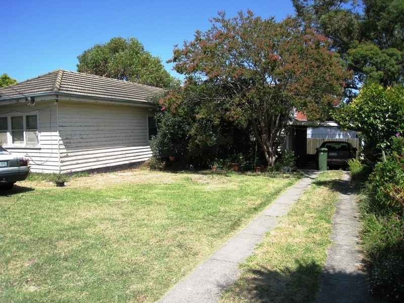 32 Ambrie Crescent, Noble Park VIC 3174