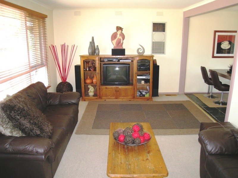 11 Lynette Court, Noble Park VIC 3174