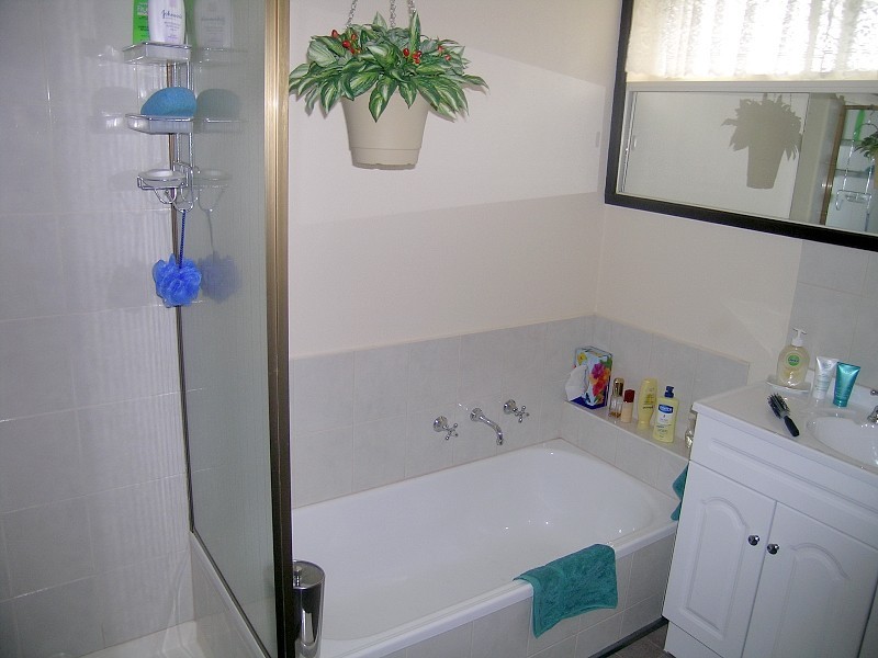 19 Andleon Way, Springvale South VIC 3172
