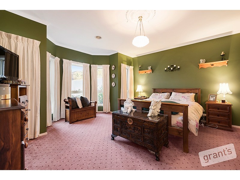 53 The Avenue, Narre Warren South VIC 3805