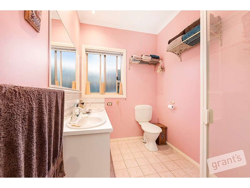 53 The Avenue, Narre Warren South VIC 3805