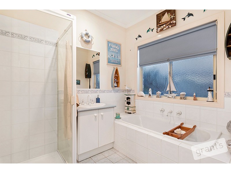 53 The Avenue, Narre Warren South VIC 3805