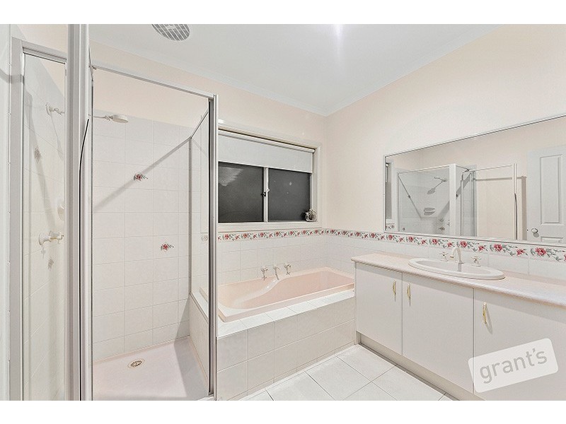 50 Parkwood Avenue, Narre Warren South VIC 3805