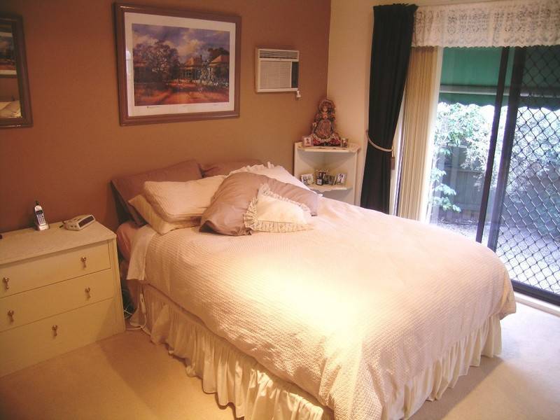 18 Regina Street, Springvale South VIC 3172