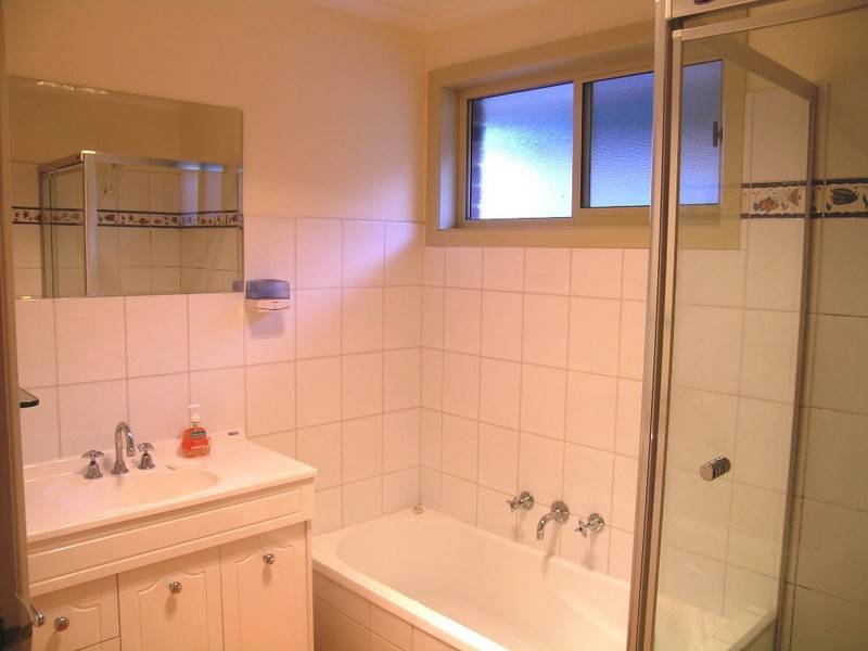 43 Hillcrest Grove, Springvale VIC 3171