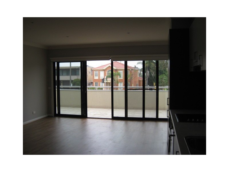 2/103-105 Springvale Road, Springvale VIC 3171