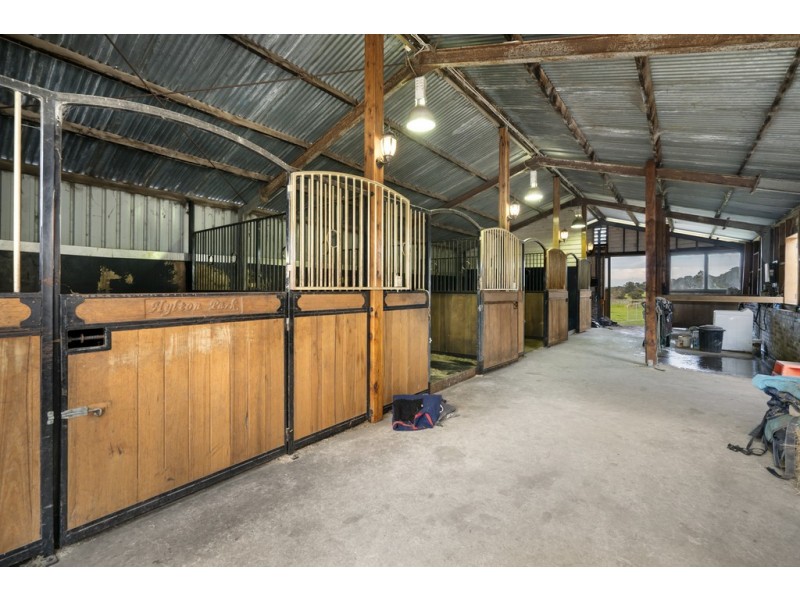 405 Garfield North Road, Garfield North VIC 3814