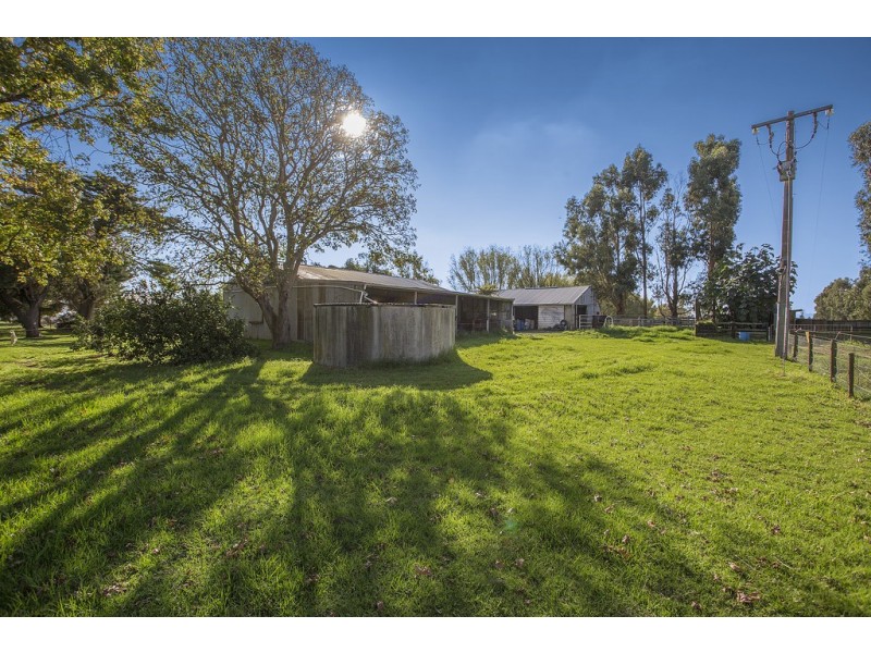 125 Scanlons Drain Road, Bayles VIC 3981