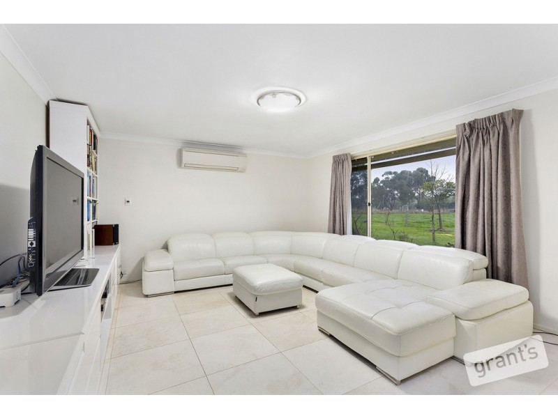 370 Five Mile Road, Pakenham South VIC 3810