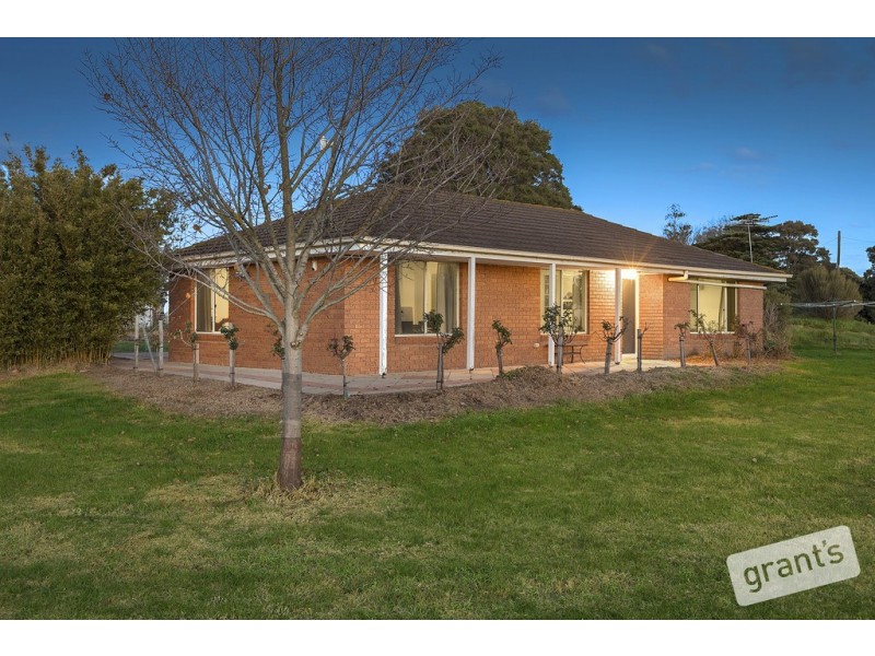 370 Five Mile Road, Pakenham South VIC 3810